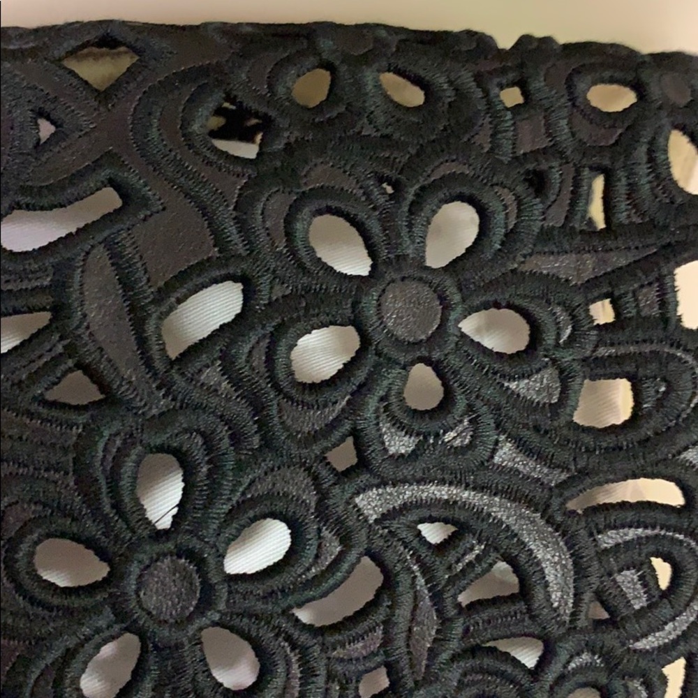 Authentic Chanel. Double sided leather sneaker/boots fabulous camellias all over - Picture 7 of 16